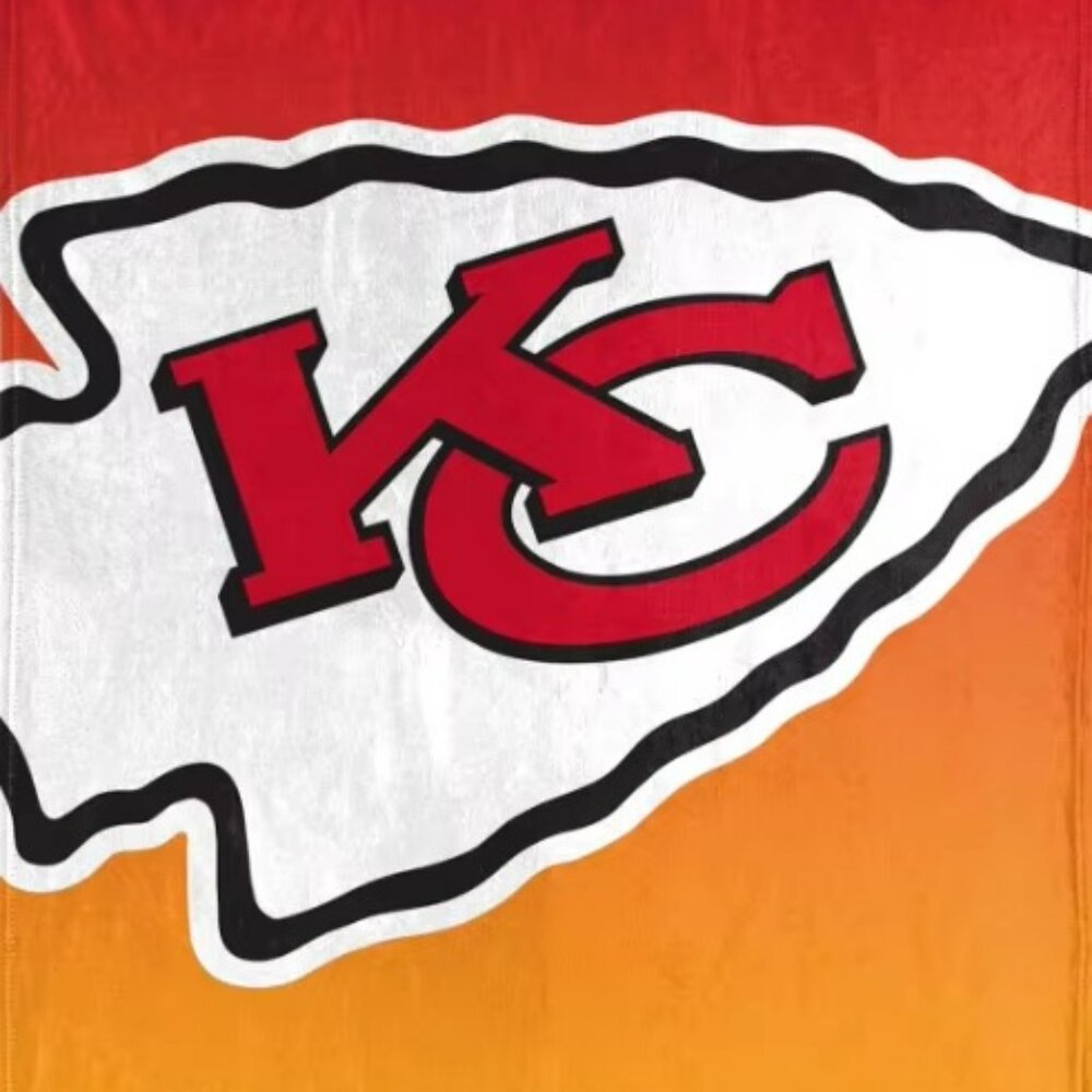 KANSAS CITY CHIEFS  60" x 80" BLANKET/COVERUP